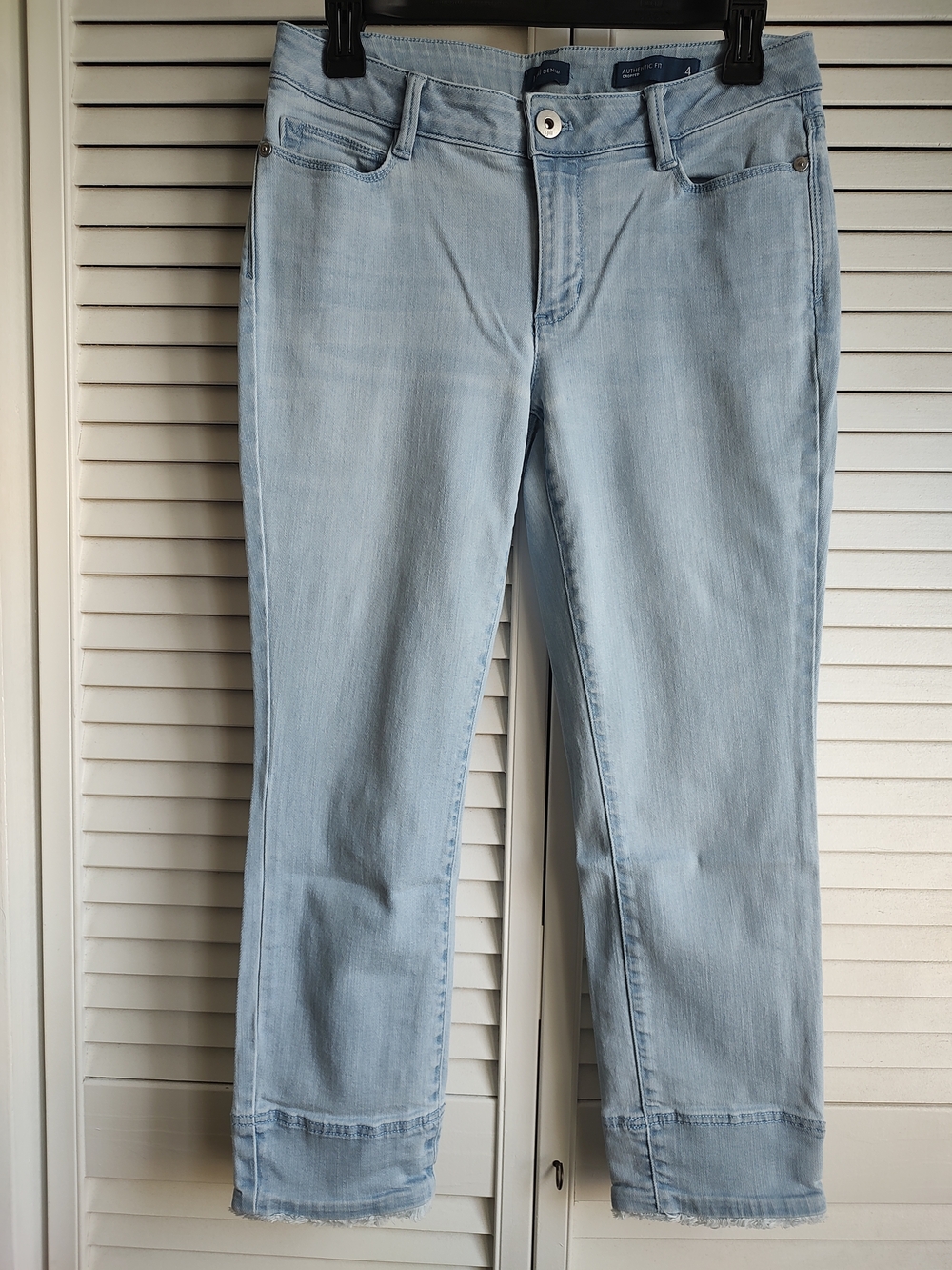J. Jill Pale Blue Cropped Ankle Jeans with Rolled Frayed Hem